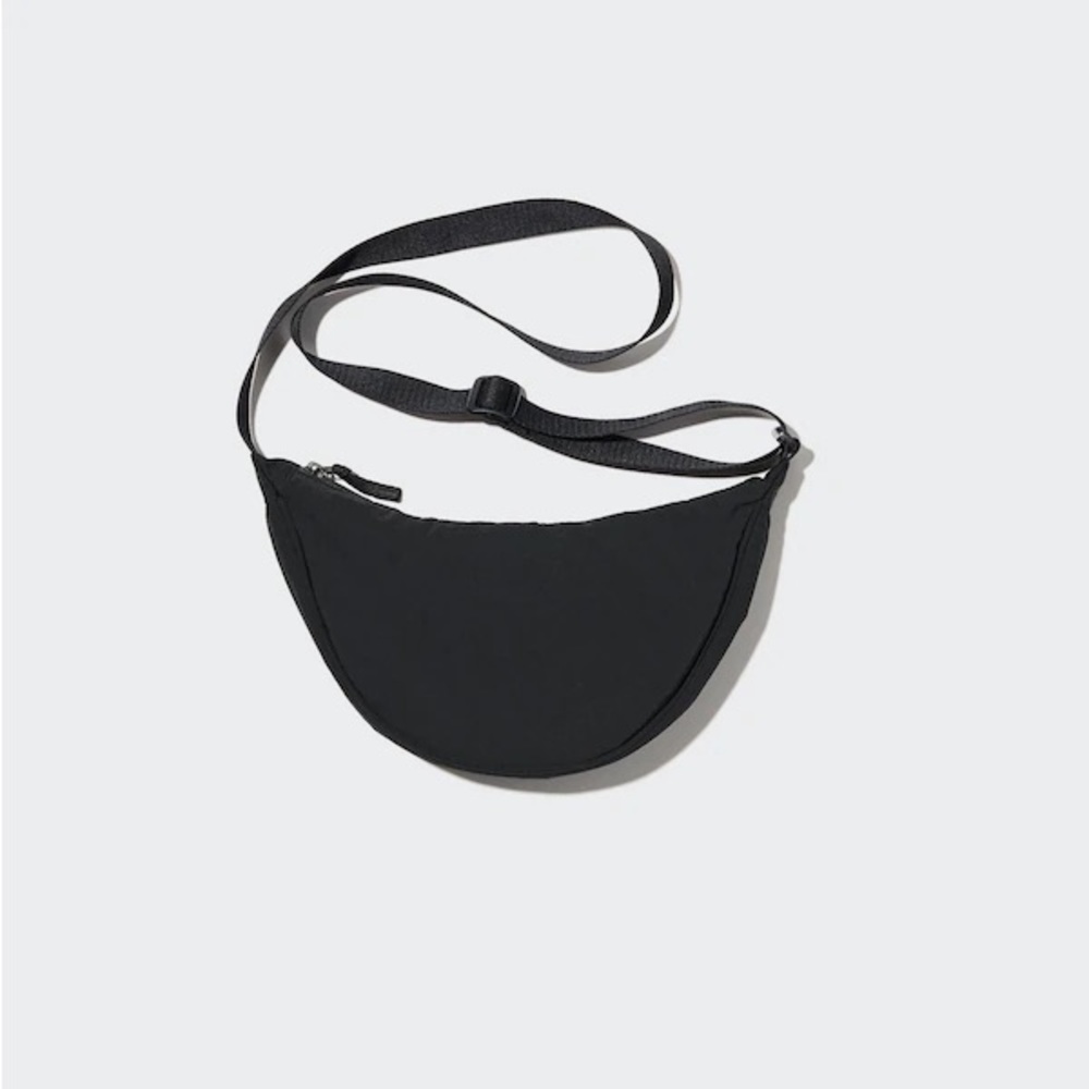 Uniqlo round mini shoulder bag